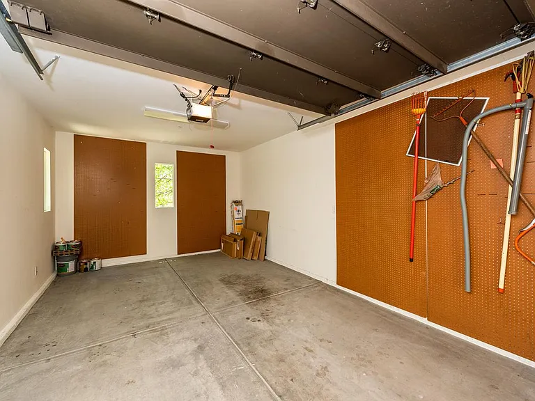 Back one car garage.