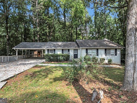 3rd image of 1865 Oak Ridge Way