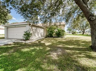 1606 Portsmouth Lake Dr, Brandon, FL 33511