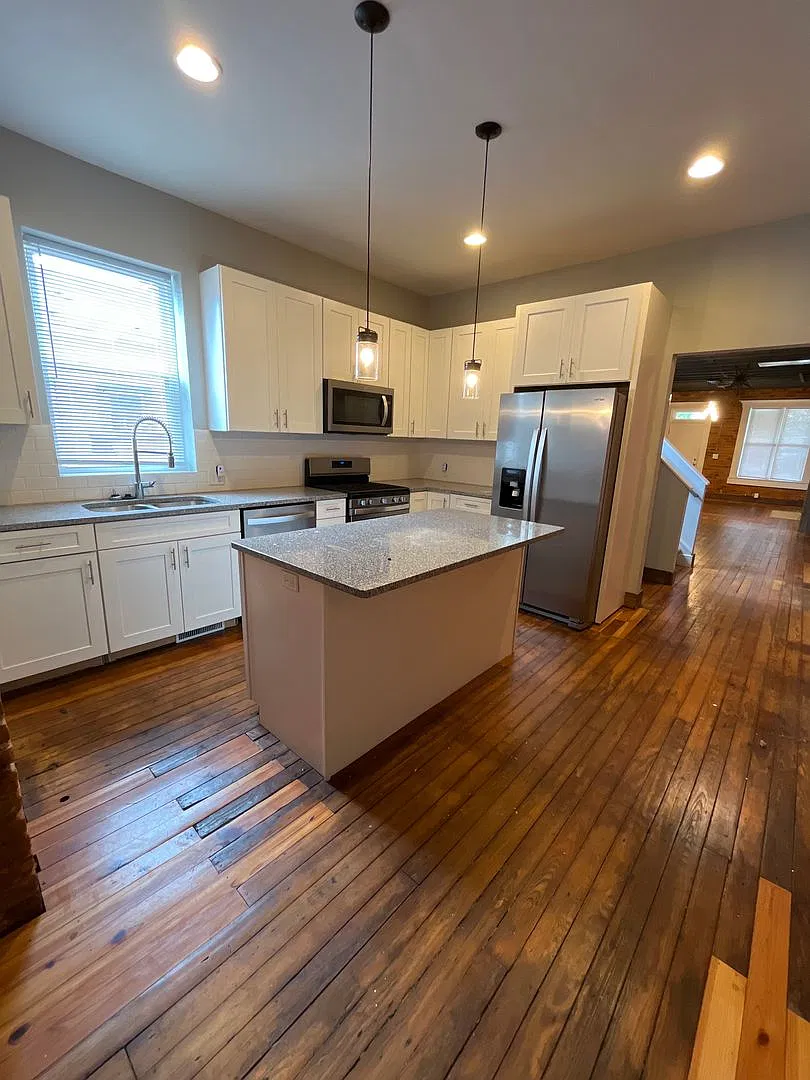 Unique Industrial Style - 3 BR 2.5 BA in King Lincoln — Photo 1