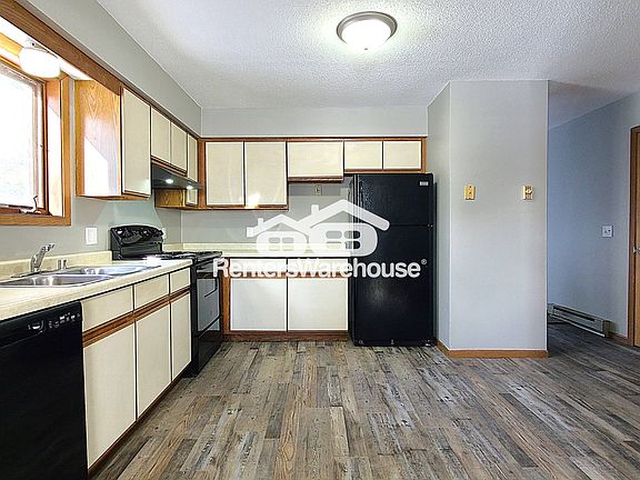 3rd image of 353 Nicole Ln APT 1