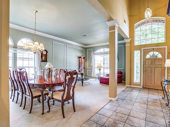 3rd image of 6001 Pin Oak Dr