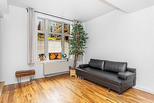 1st image of 502 9th Ave APT 9A