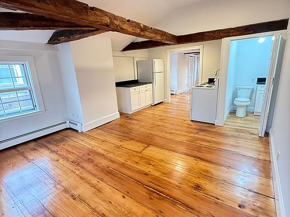 3rd image of 313 Essex St #301