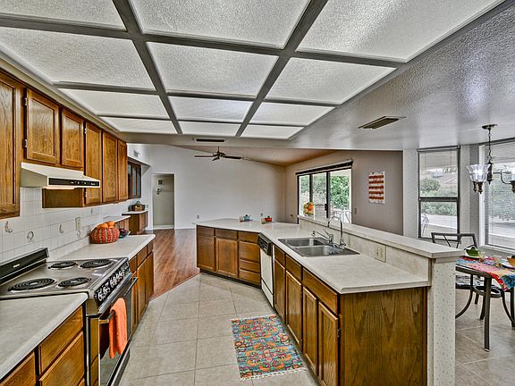4th image of 12511 W Lariat Dr