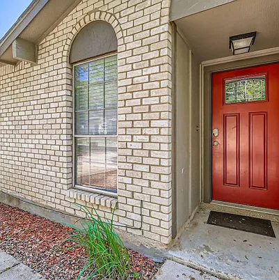 7203 Barnsdale Way — Photo 2