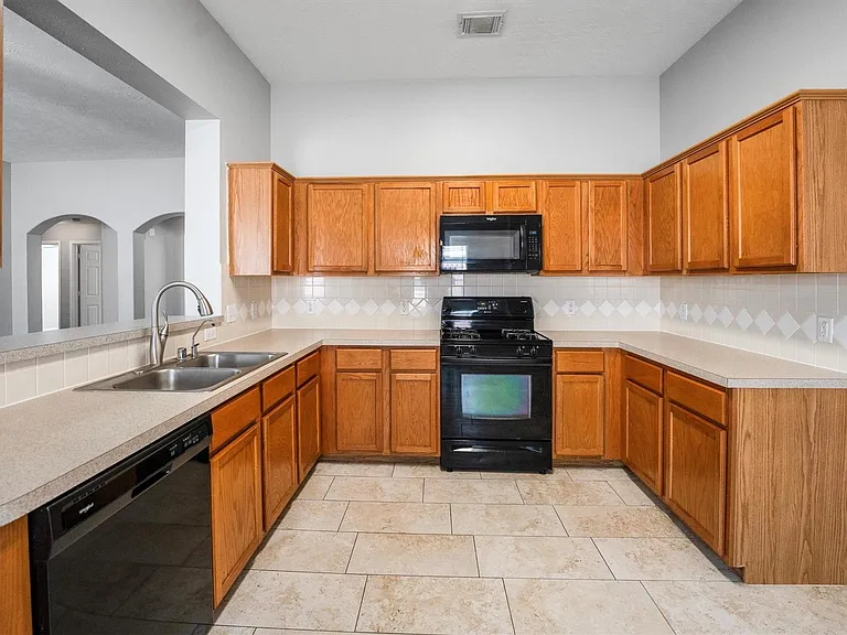 18110 Bare Branch Ln — Photo 4