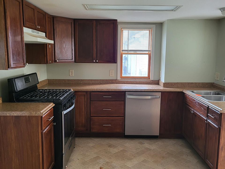 42 Sheridan St, Coldwater, MI 49036 Zillow