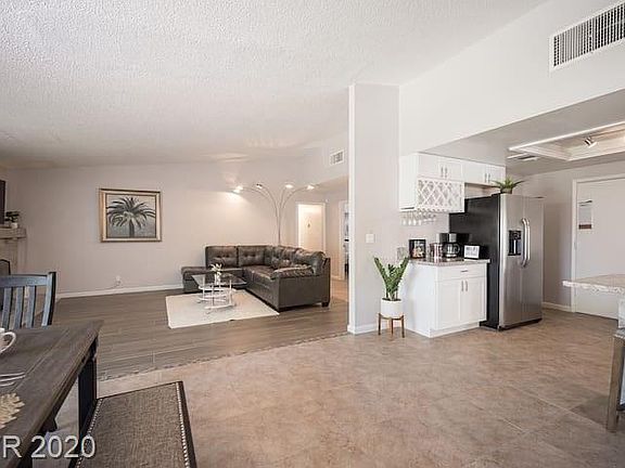 3rd image of 6136 Brea Blvd