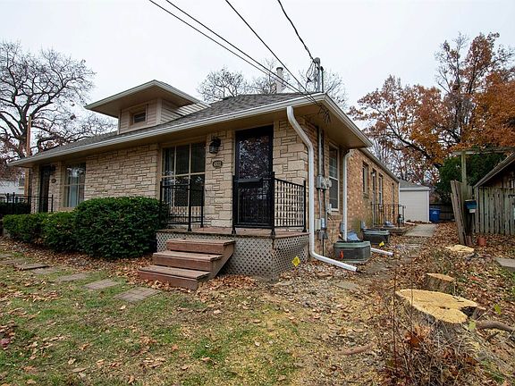 2nd image of 4931 Woodland Ave