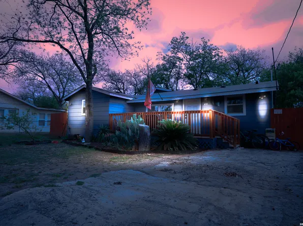 410 N Crisp, Uvalde, TX 78801