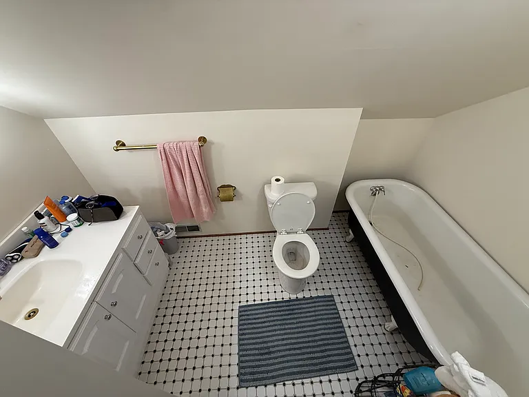 816 NW 83rd St — Photo 6