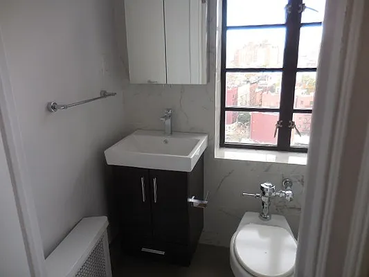 Rented by Aimee Grodanz, LREB | media 2