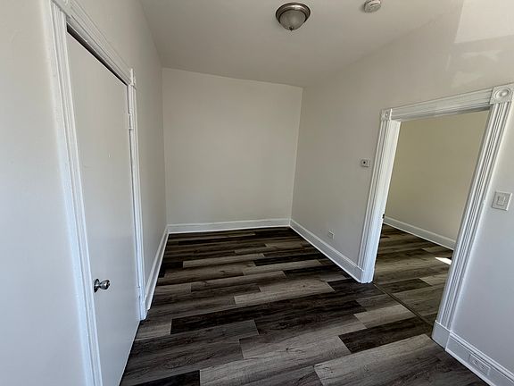 4th image of 1029 Van Duzer St #3