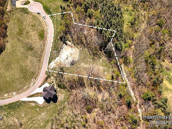 3rd image of S7 Sky Rock Trail