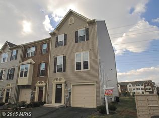 702 White Walnut Ln, Baltimore, MD 21225