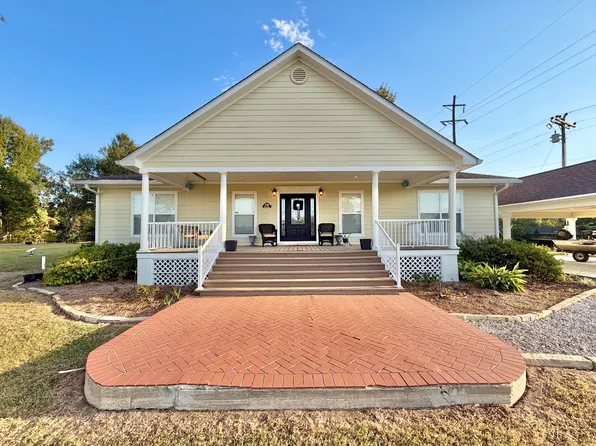 210 Cove Ln, Jonesville, LA 71343
