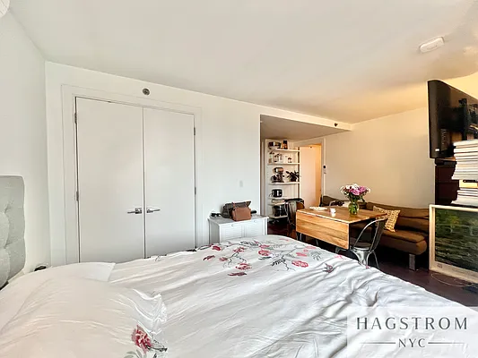 Rented by Hagstrom Management Inc | media 13