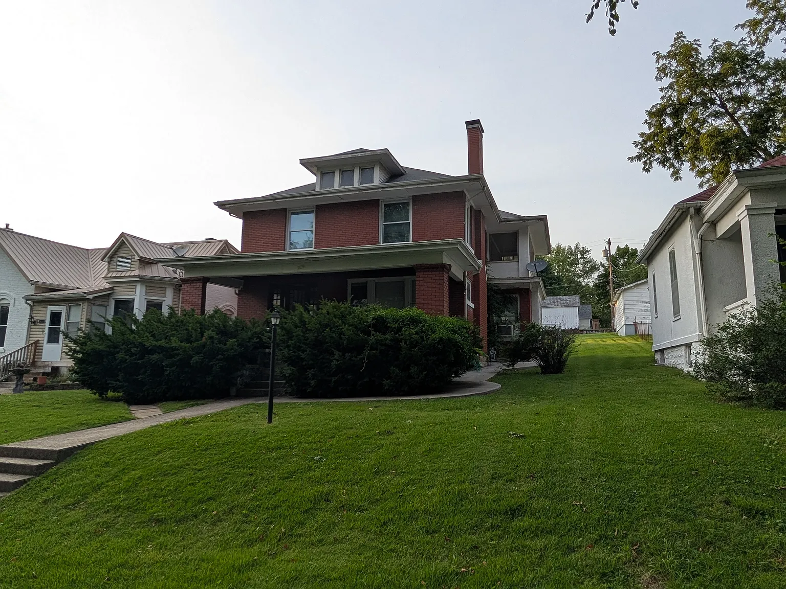 3 bed, 1902 sqft, $1,800 — Photo 3