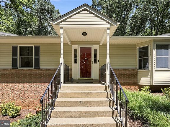 5th image of 7366 Chardon Ct