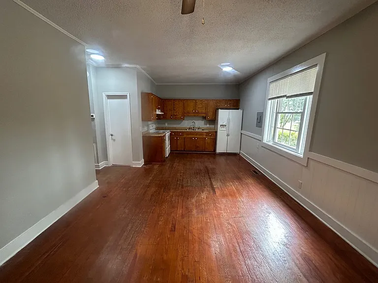 753 Center St #6 — Photo 6