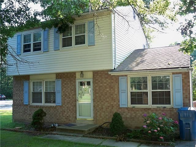 1st image of 537 E Hanna Dr