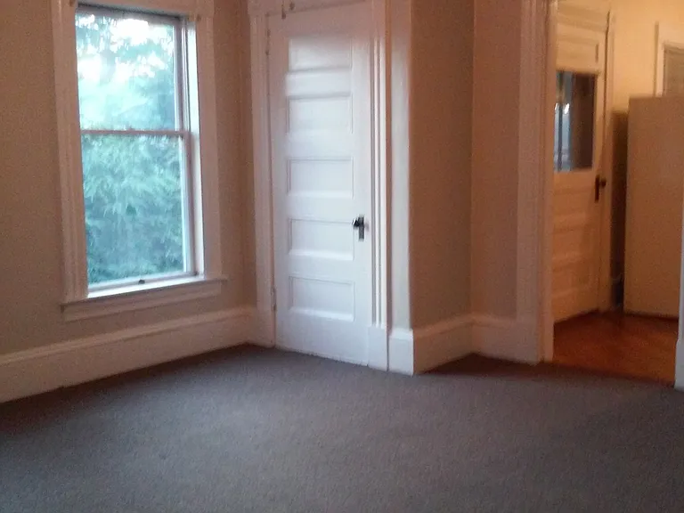 8 Bailey Ave #1 — Photo 4