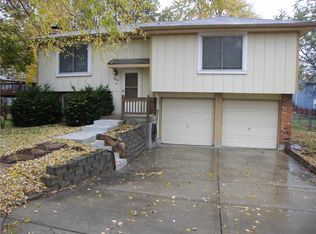 814 E Parma Way, Gardner, KS 66030