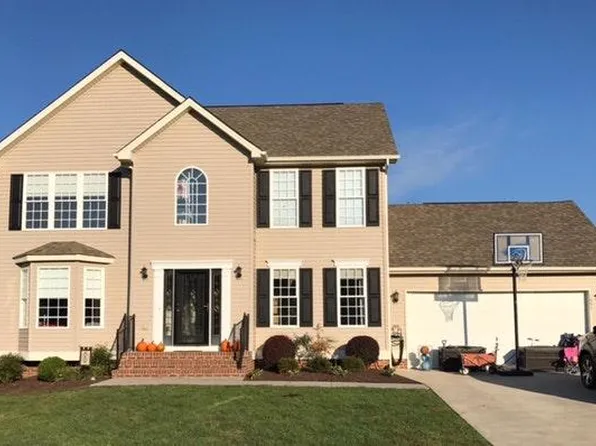 1695 Buckingham Dr, Harrisonburg, VA 22801
