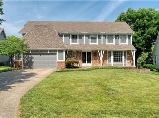 10712 Walmer St, Overland Park, KS 66211