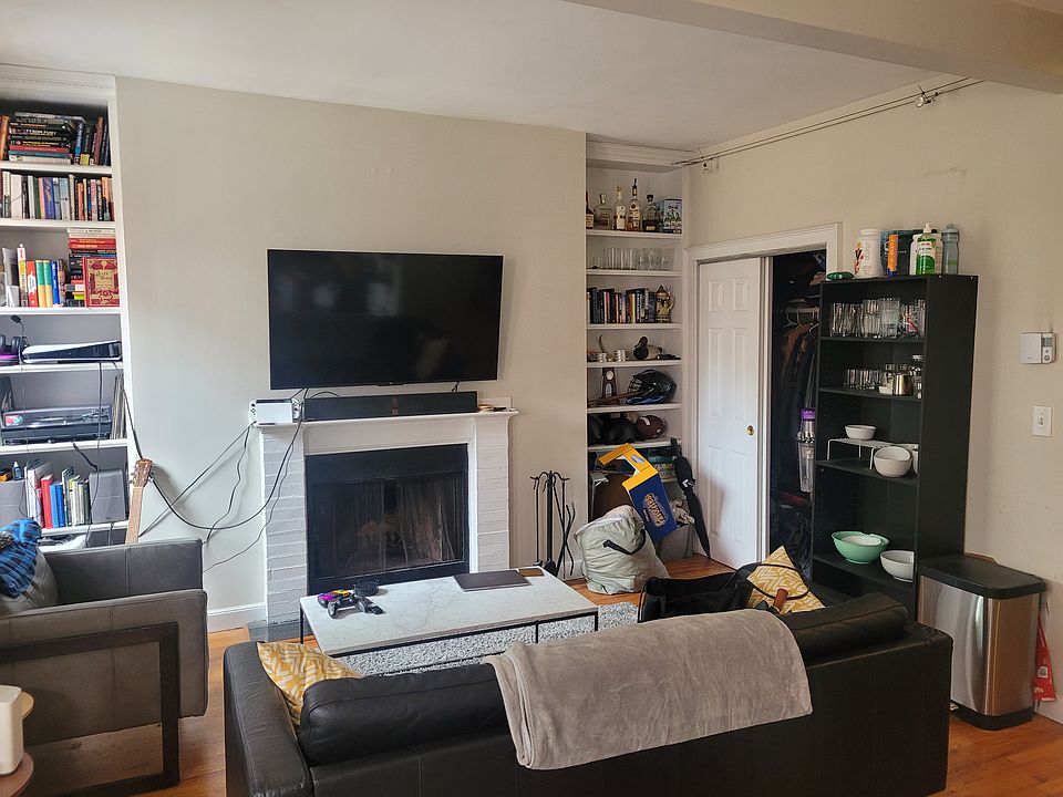 1st image of 10 Isabella St