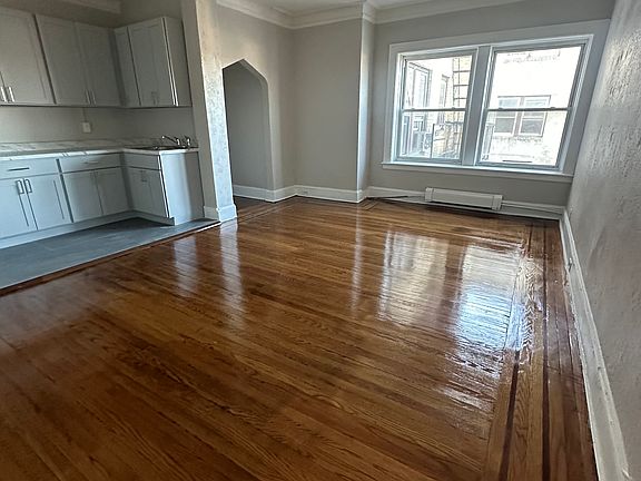 3rd image of 435-441 Westminster Ave #D4