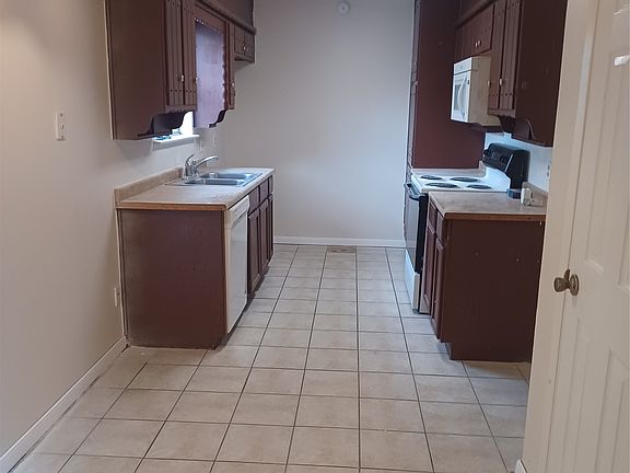 3rd image of 6909 Maryhill Rd