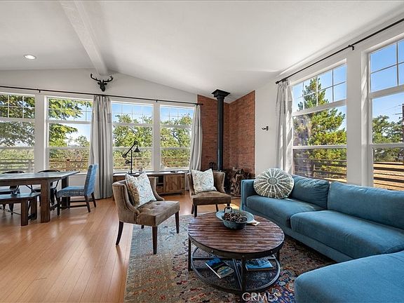 2nd image of 5990 Sunny Glen Ln