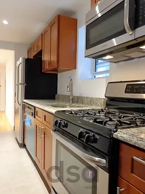 Rented by DSA Realty | media 31