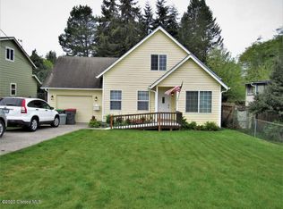 447 47th St, Astoria, OR 97103