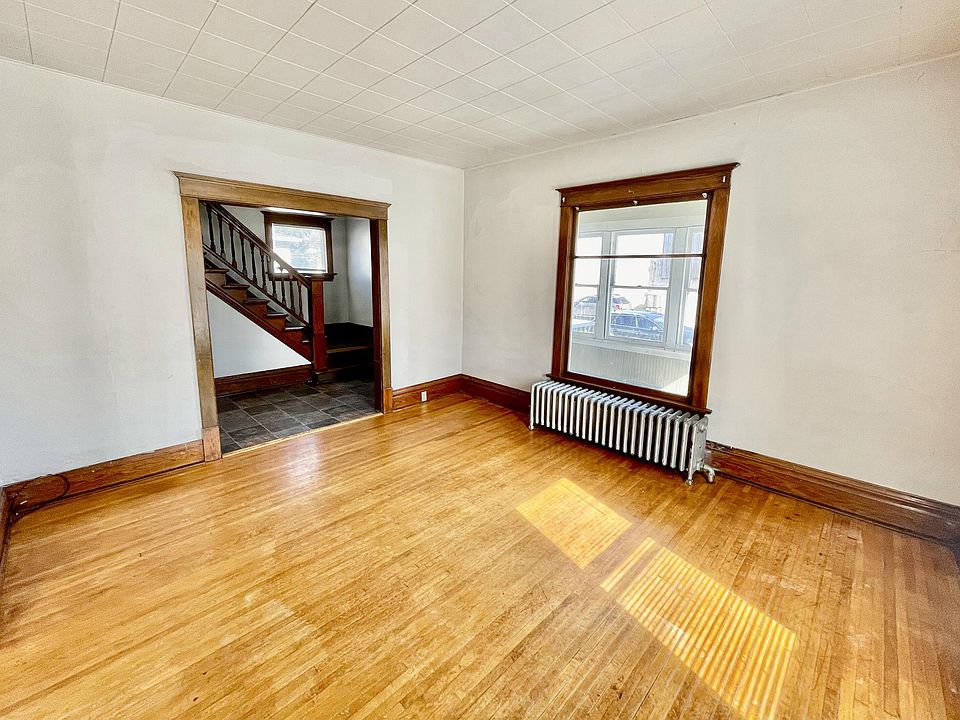 524 N 3rd St, Aberdeen, SD 57401 Zillow