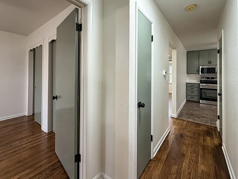 2402 S 41st St #2406 — Photo 14
