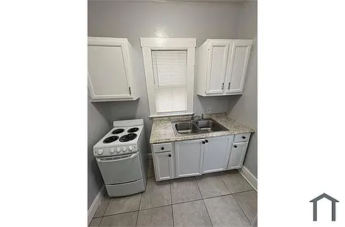 140 E 5th St #2 Photo 1