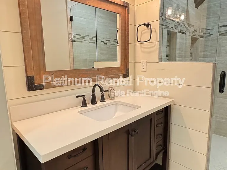 381 Lynne Cir — Photo 20
