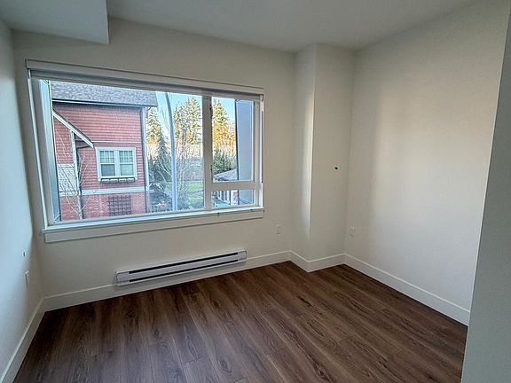 5th image of 15739 Fraser Hwy #114