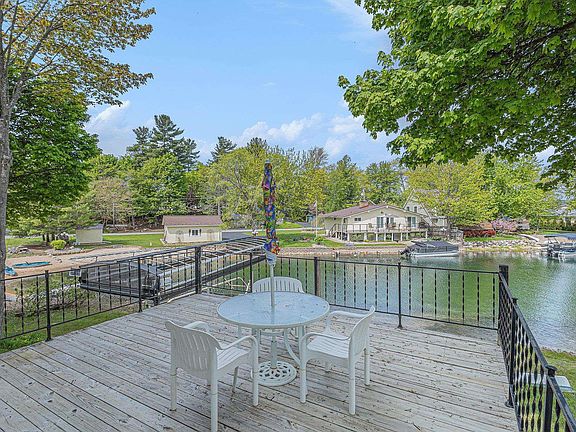 4th image of 5232 Highland Dr