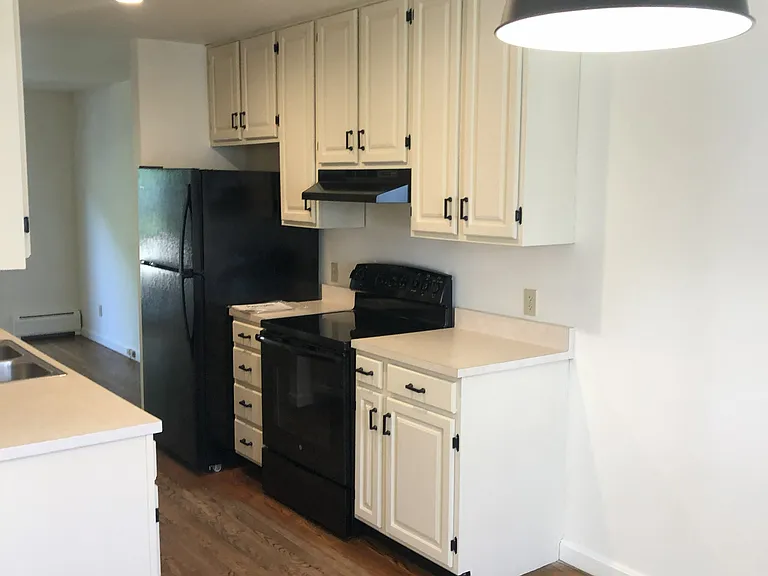115 Park St — Photo 3