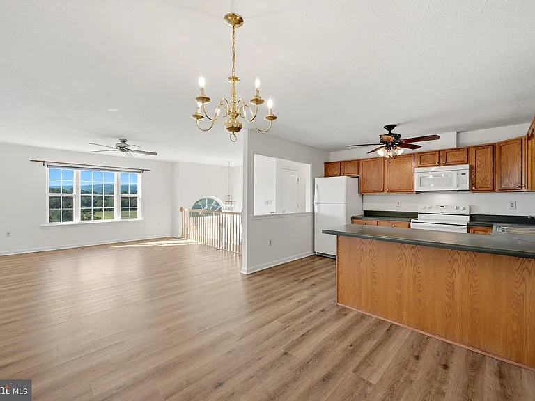 1183 River Bend Ct — Photo 17