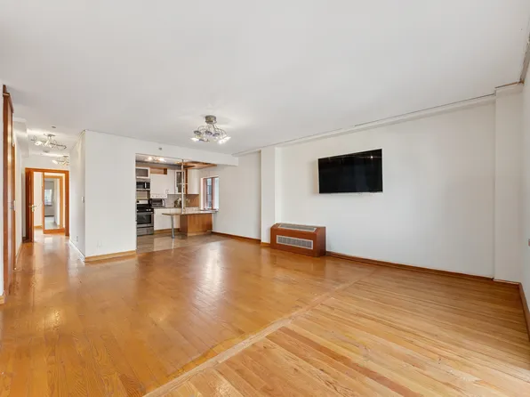 2964 Brighton Sixth Street image 10 of 26