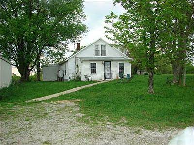 4th image of 1325 Lucas Ln