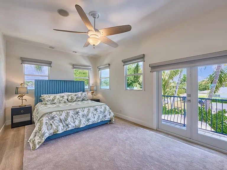 100 Neptune Dr — Photo 51