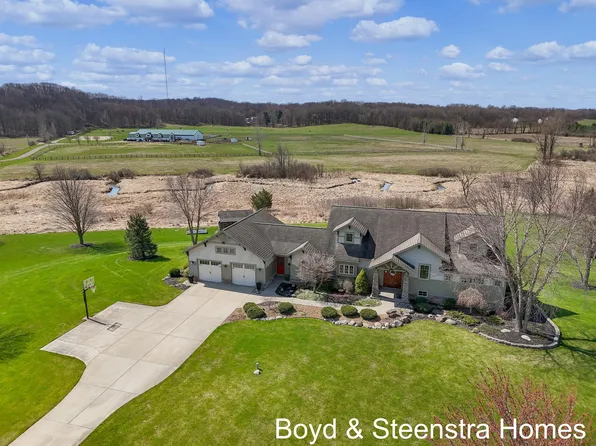 764 Avonlea Ln, Caledonia, MI 49316