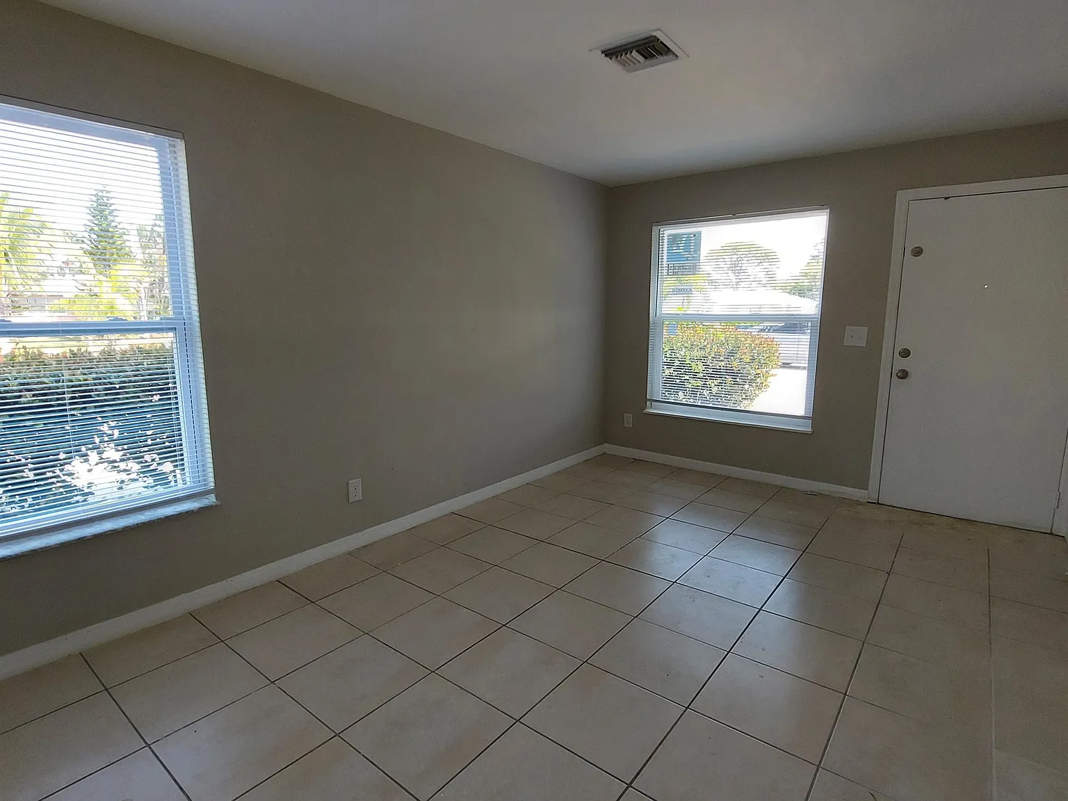 11341 Linda Loma Drive — Photo 4