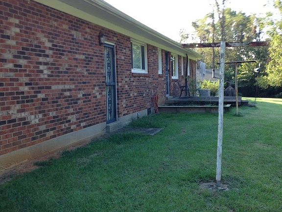 3rd image of 825 Briargate Ct